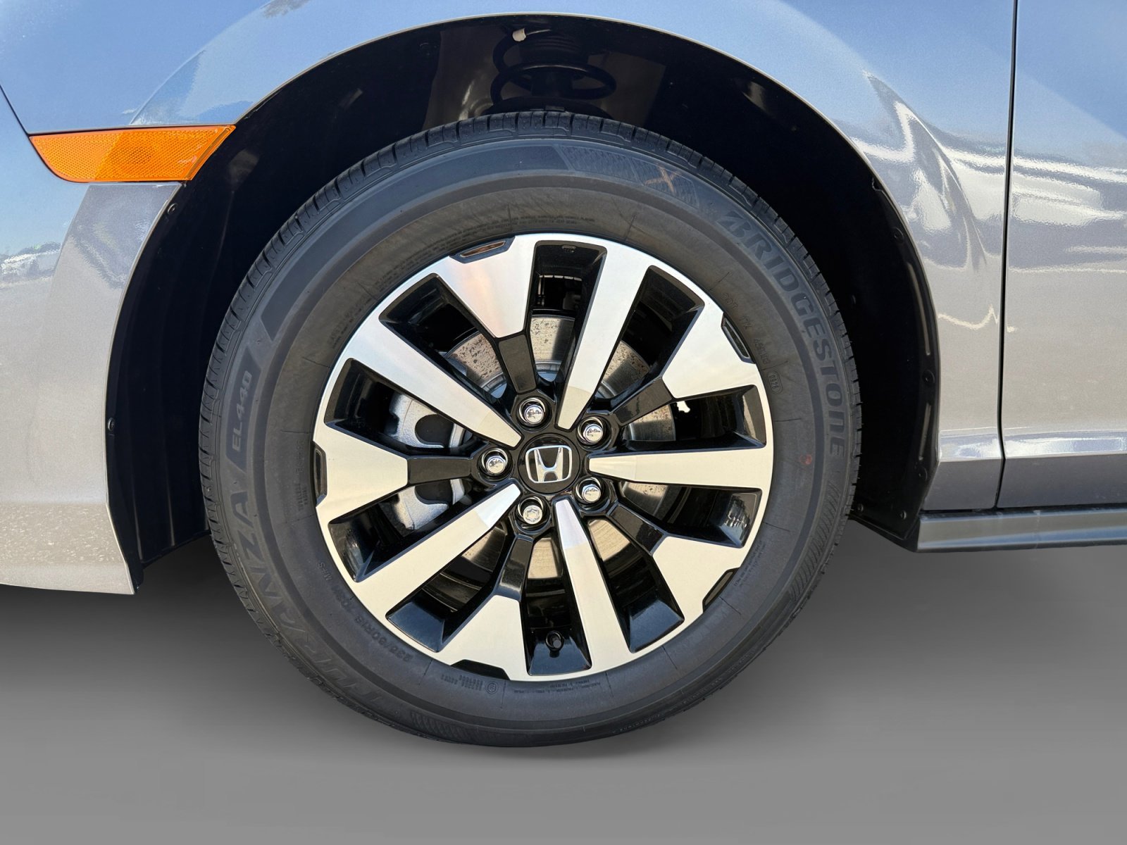 New 2026 Modern Steel Metallic Honda EX-L image 9