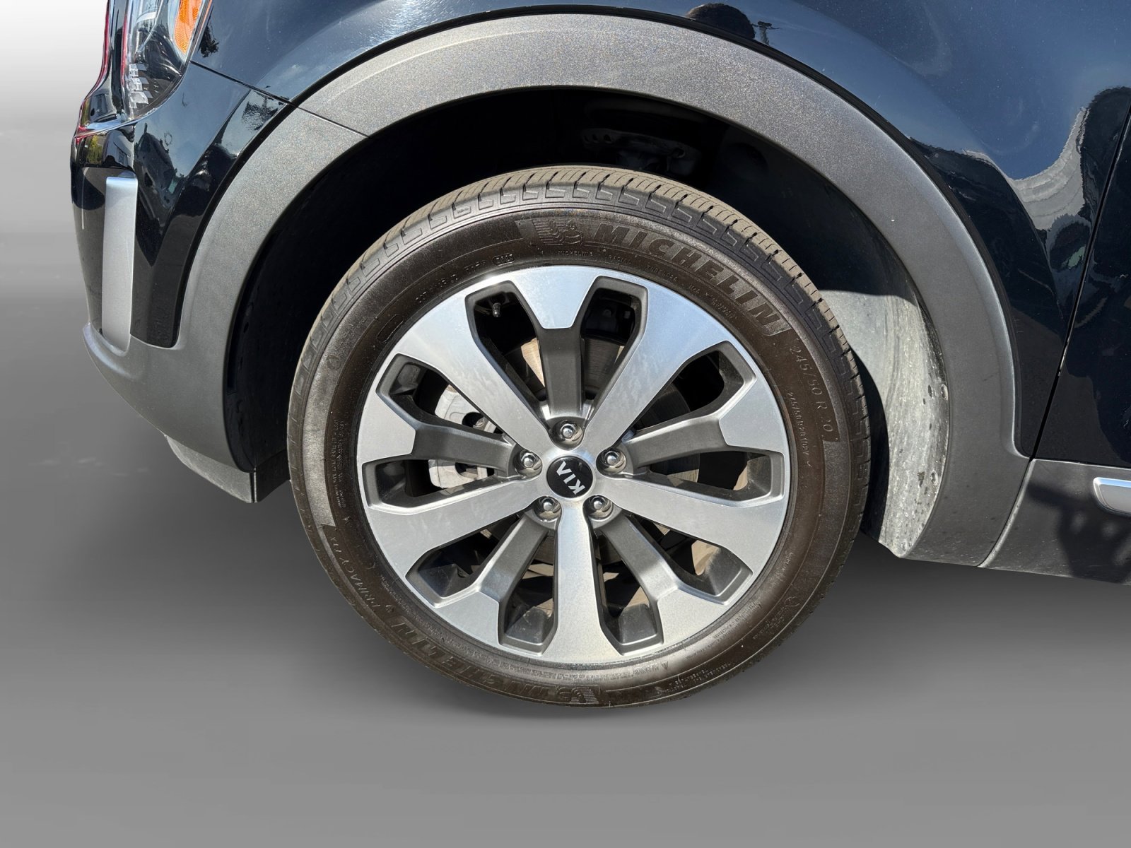 Used 2021 Ebony Black Kia S image 9
