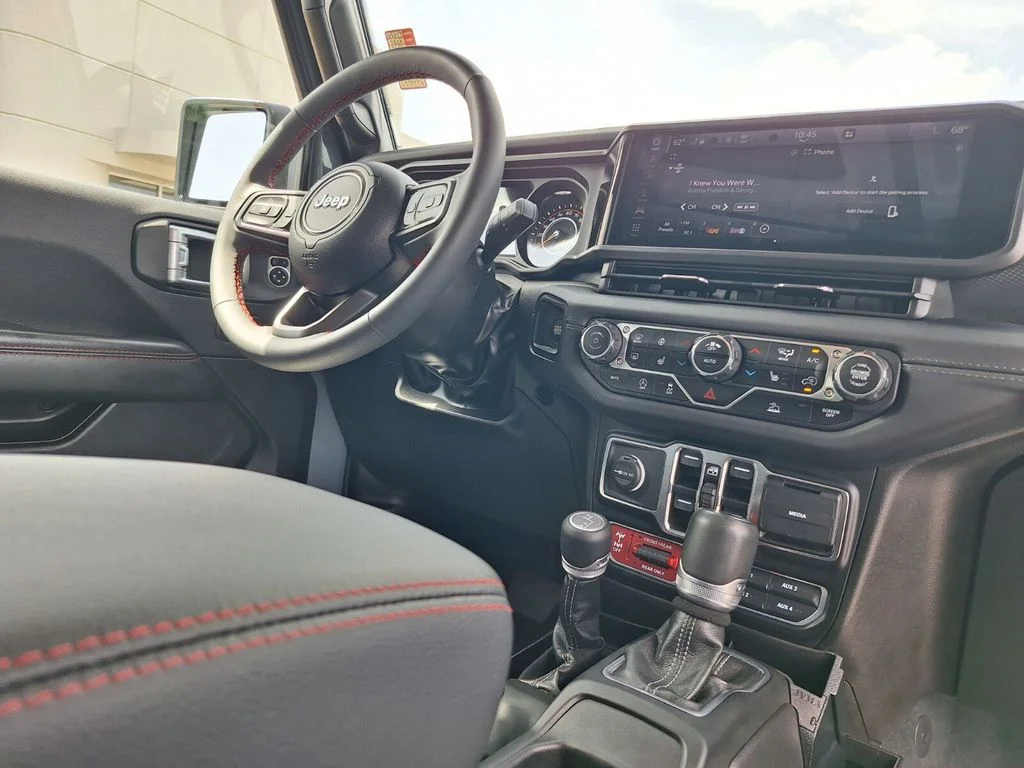 Used 2024 Anvil Clearcoat Jeep Rubicon image 30