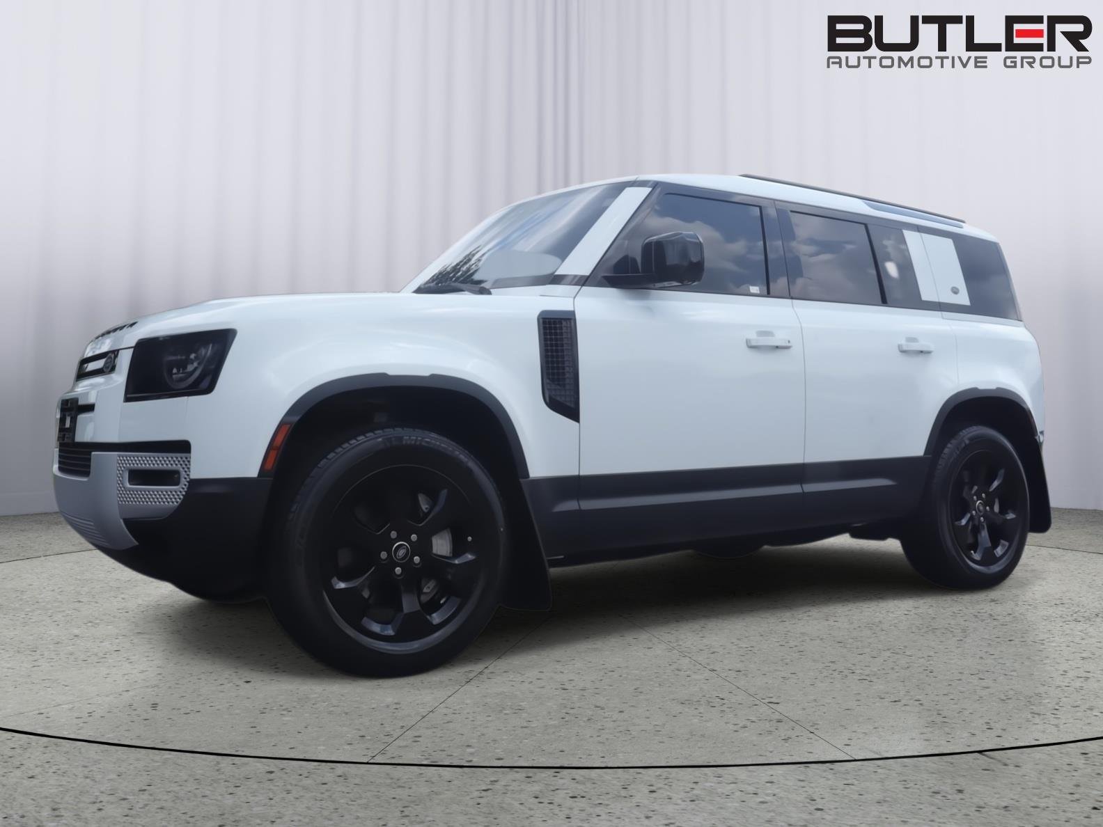 Used 2020 Fuji White Land Rover HSE image 1