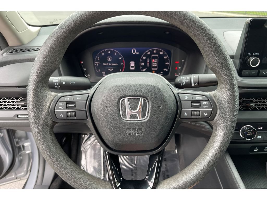 Certified Used 2024 Solar Silver Metallic Honda LX image 32