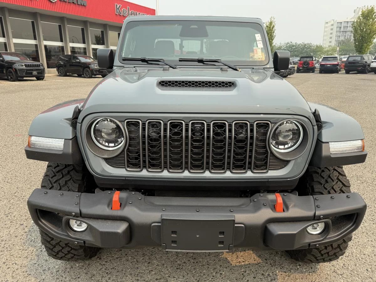 New 2026 Dark blue Jeep Mojave X image 2