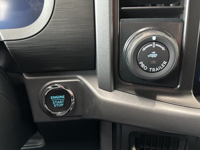 New 2026 Agate Black Metallic Ford XLT image 30