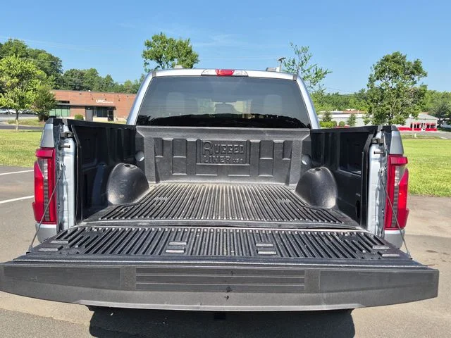Used 2025 Silver Ford XLT image 32
