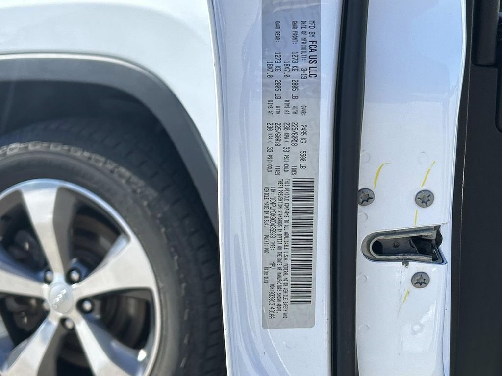 Used 2019 White Jeep Limited image 10