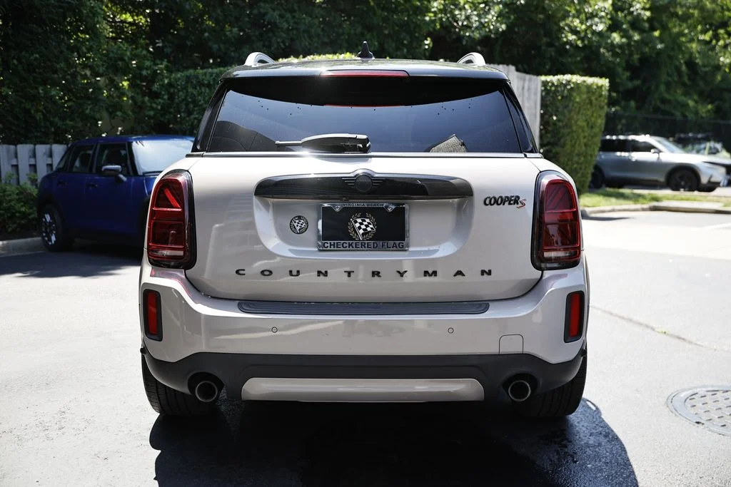 Used 2023 Rooftop Gray Metallic MINI Signature image 11