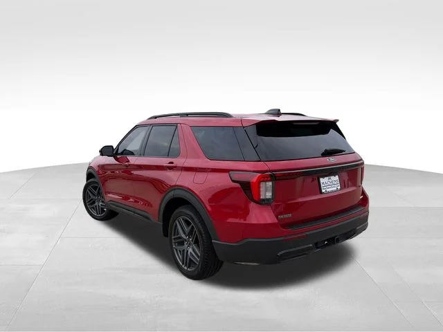 Used 2025 Red Ford ST-Line image 4