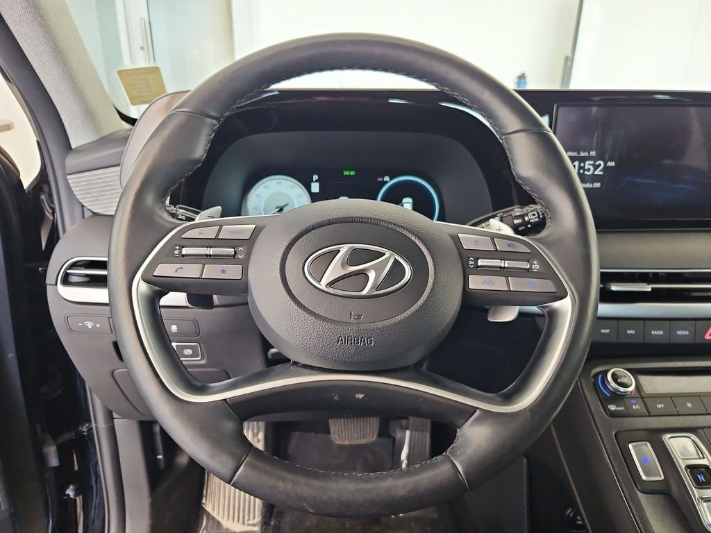 Used 2023 Abyss Black Pearl Hyundai Limited image 14