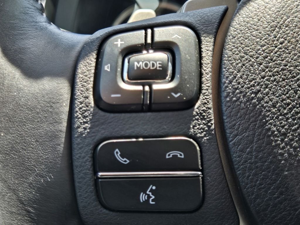 Used 2019 Atomic Silver Lexus Base image 17