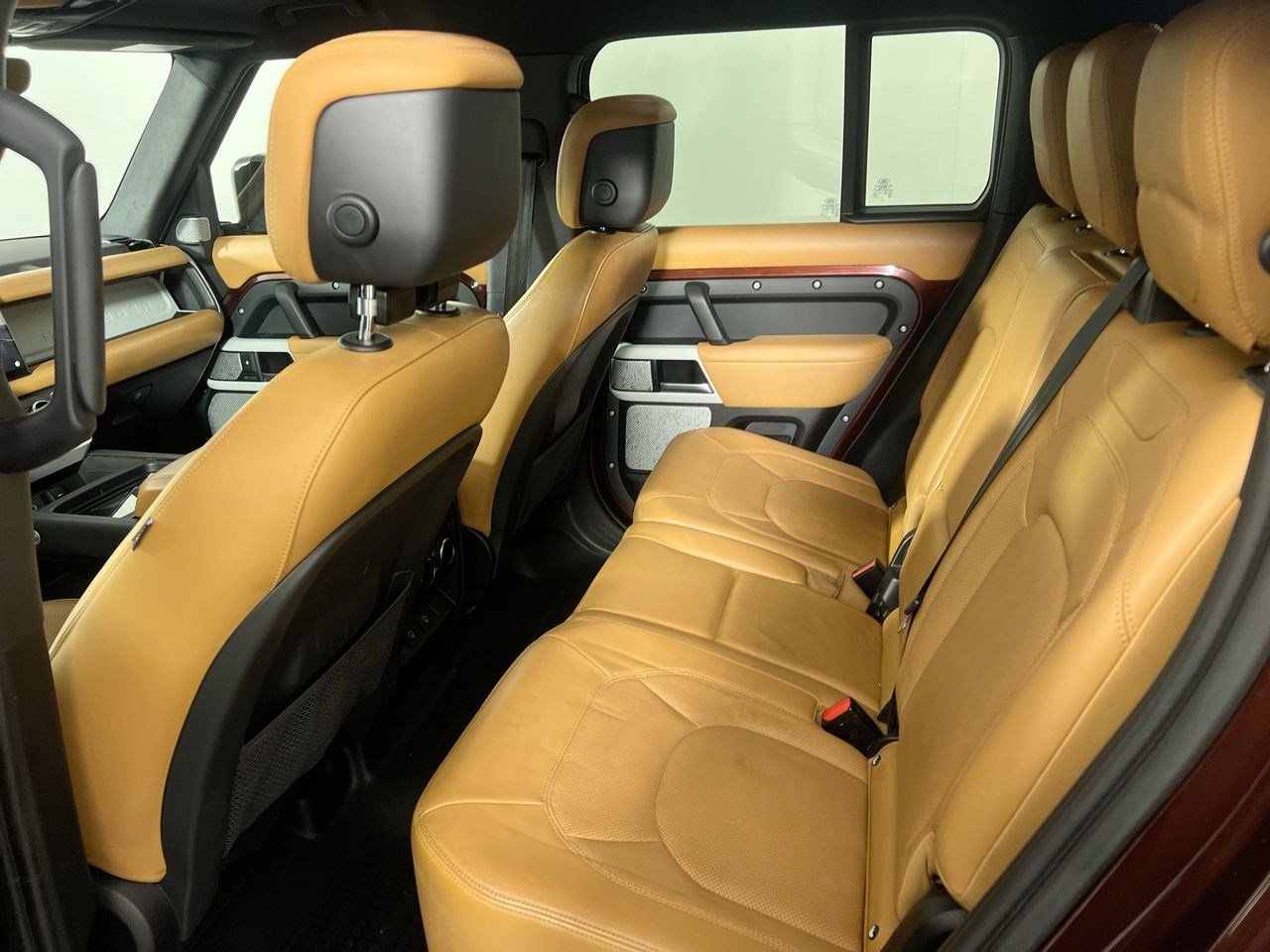2023 Land Rover Defender SE - Photo 26
