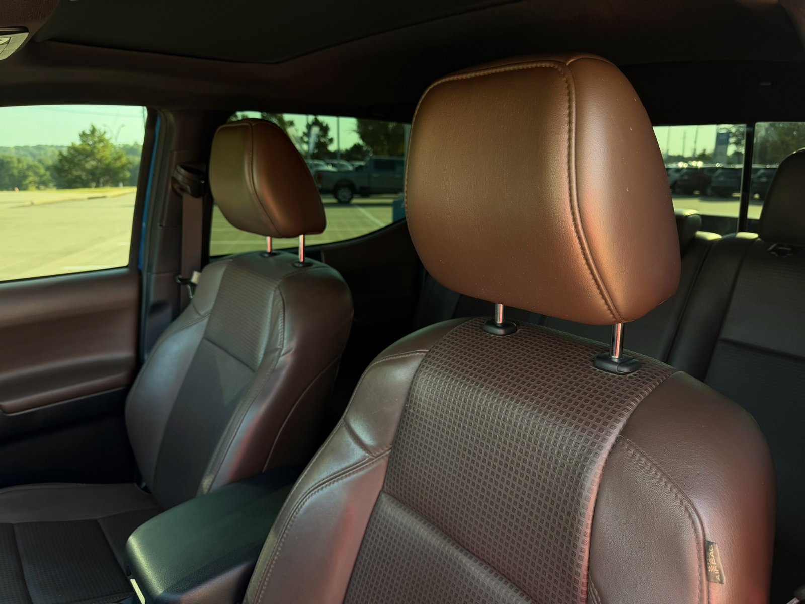 Used 2017 Blazing Blue Pearl Toyota Limited image 13