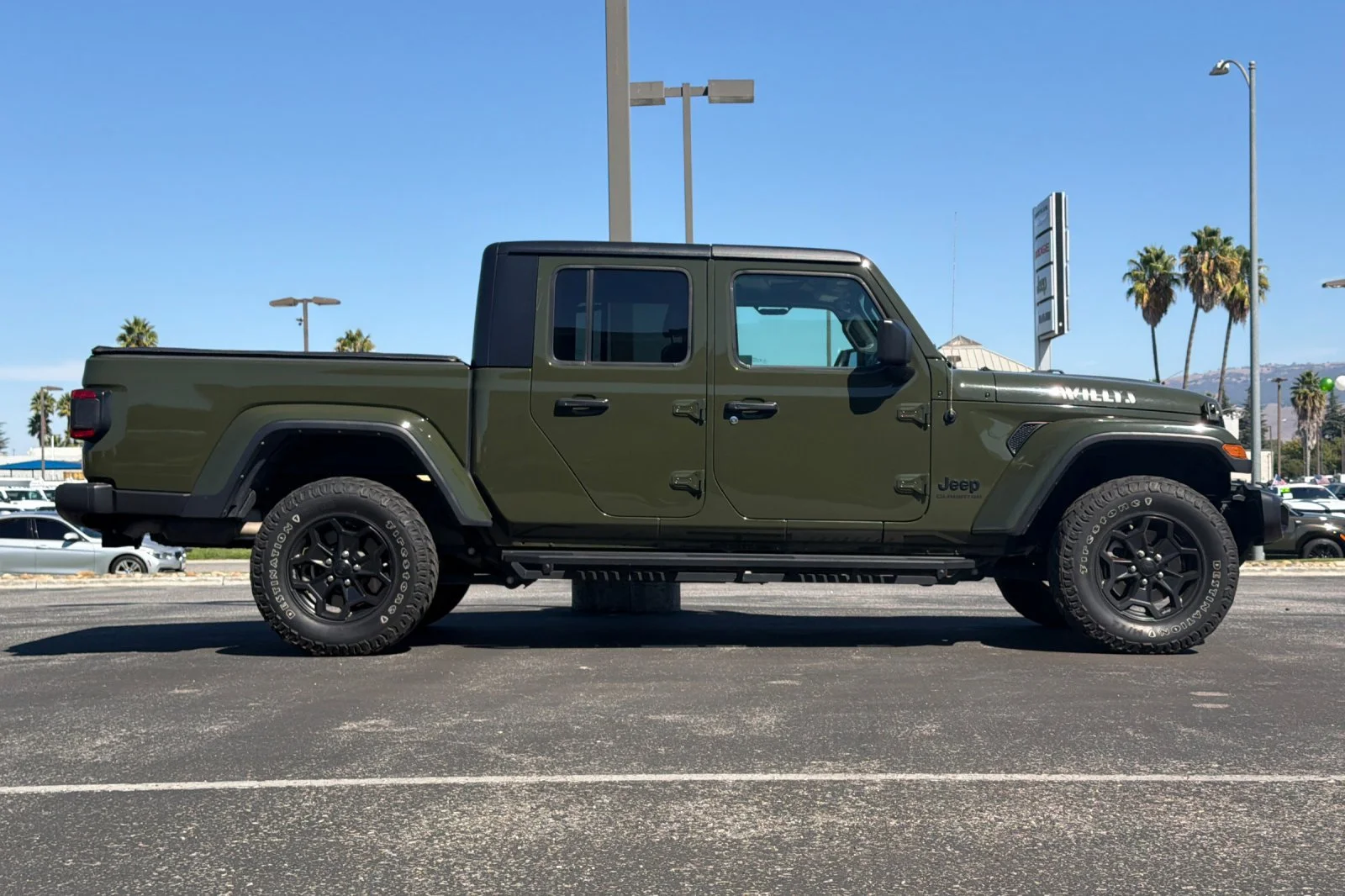 Used 2022 Green Jeep Willys image 3