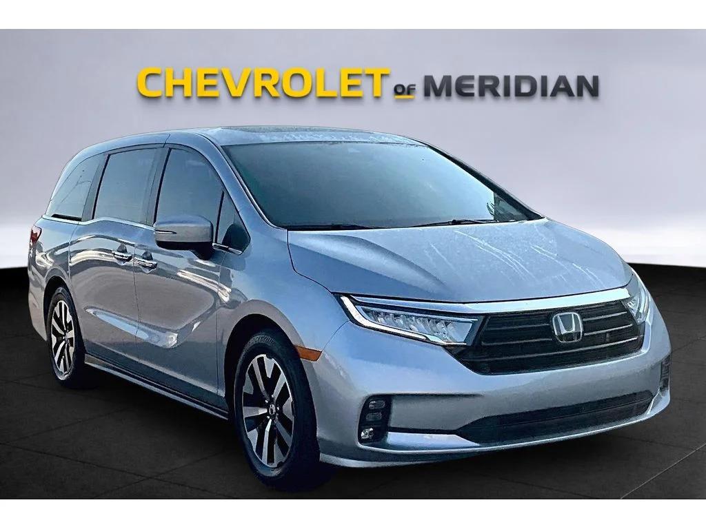 Used 2024 Silver Honda EX-L image 1