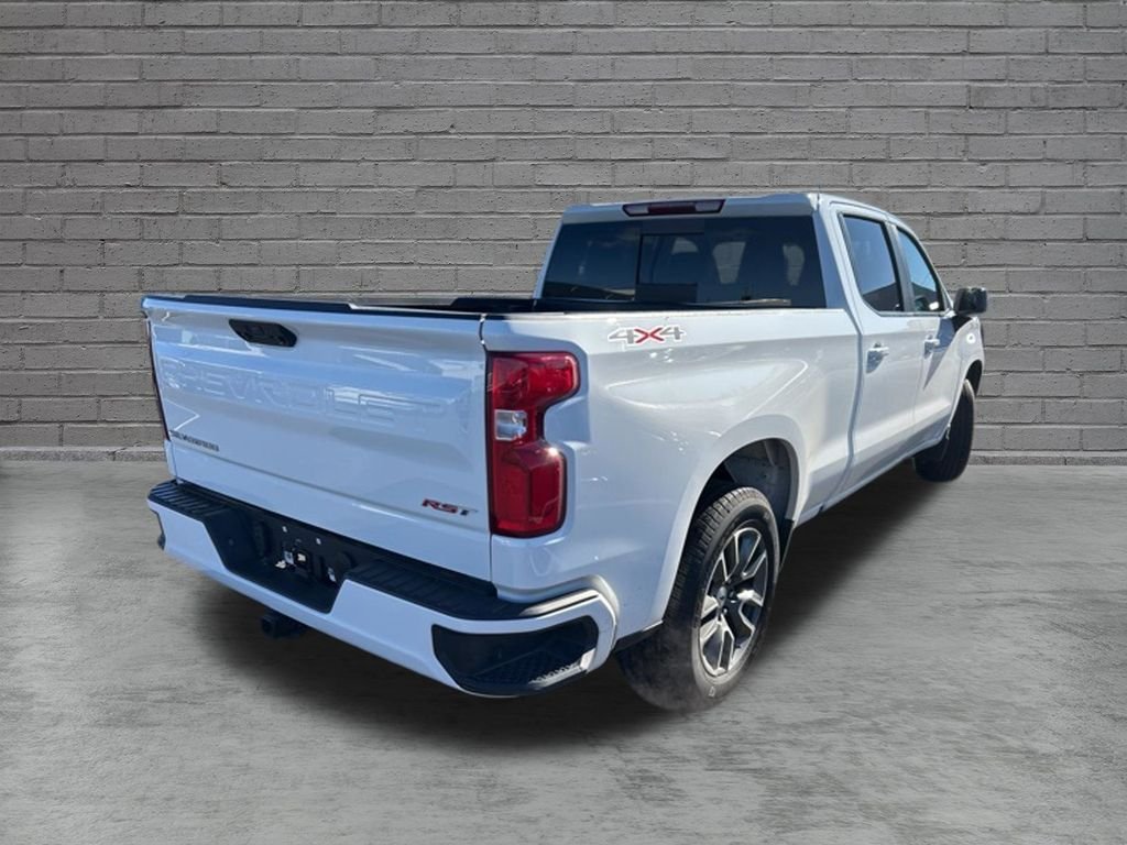 Used 2025 White Chevrolet RST image 39