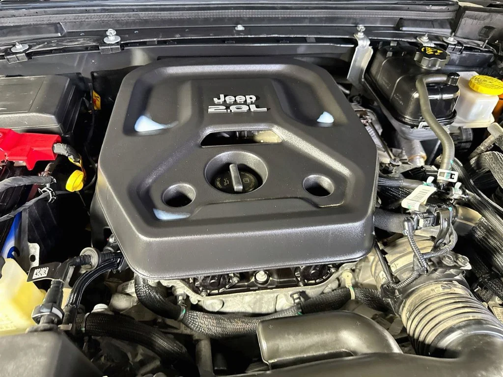 Used 2023 Gray Jeep Sahara 4xe image 39