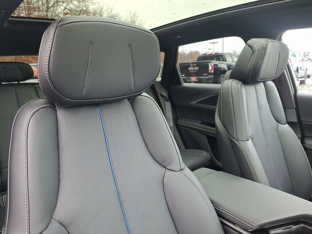 2026 Cadillac LYRIQ Luxury - Photo 19