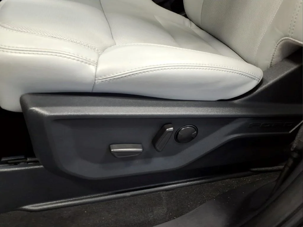Certified Used 2025 Black Metallic Ford Platinum image 9