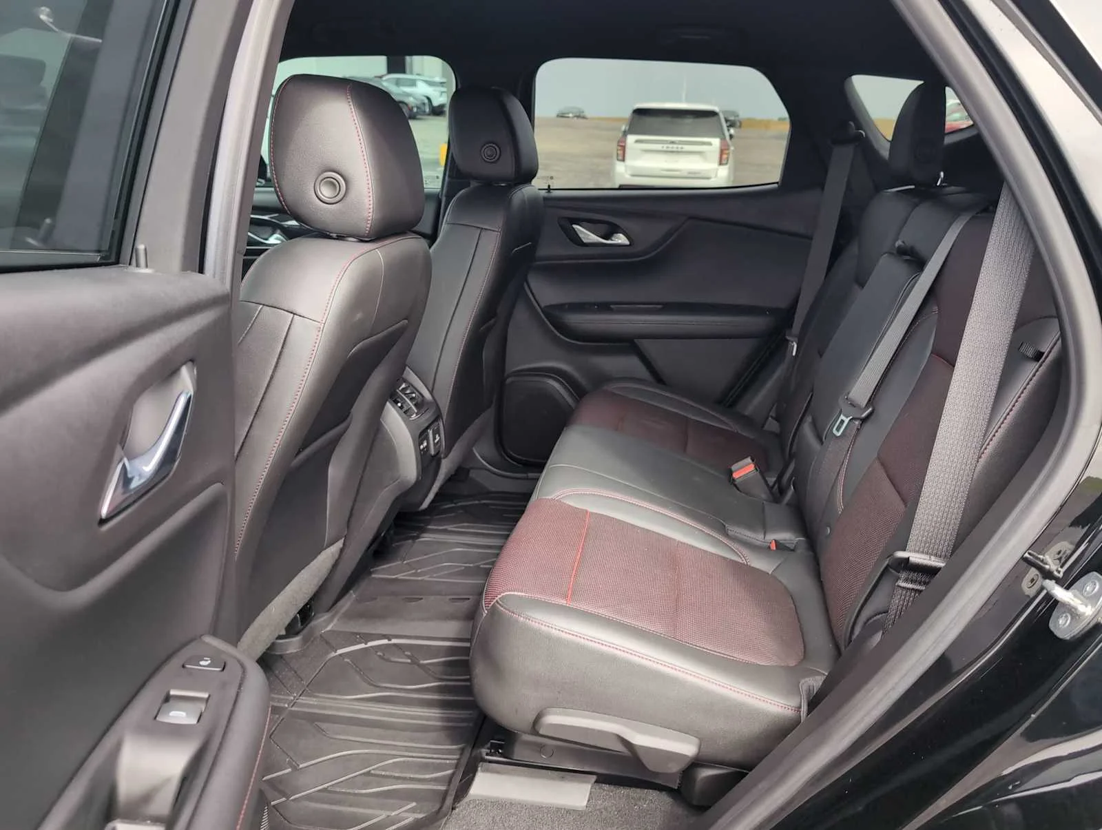 Used 2020 BLACK Chevrolet RS image 26