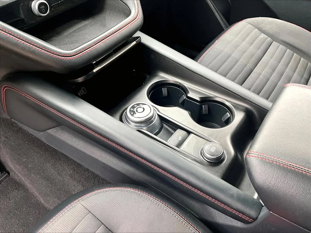 Used 2025 Gray Ford ST-Line image 21