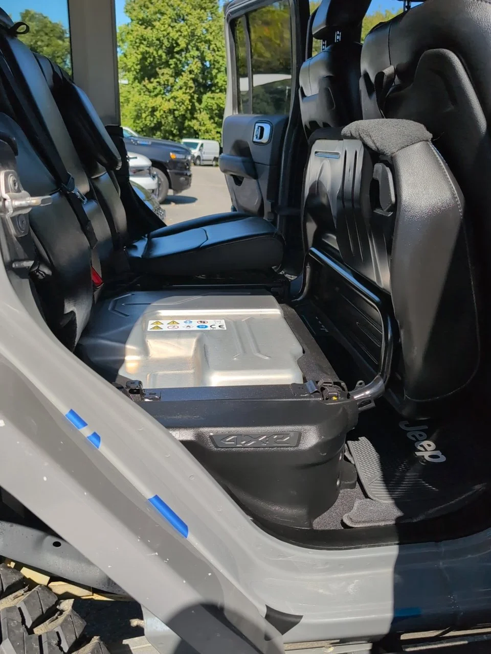 Used 2023 Gray Jeep Rubicon 4xe image 19