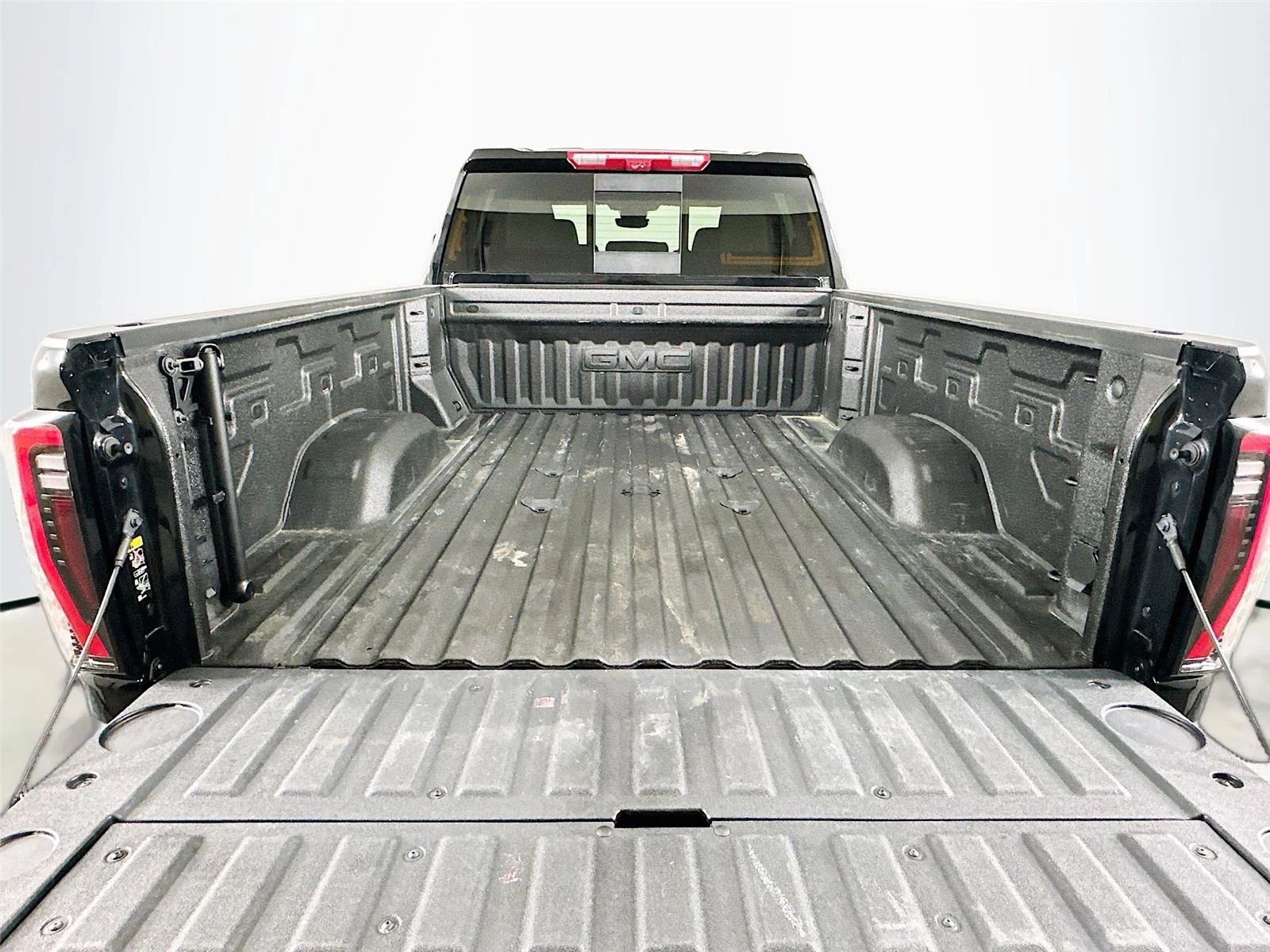 Used 2025 Onyx Black GMC AT4 image 27