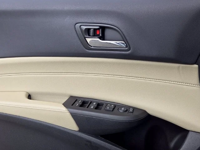 Used 2018  Acura 2.4L image 31
