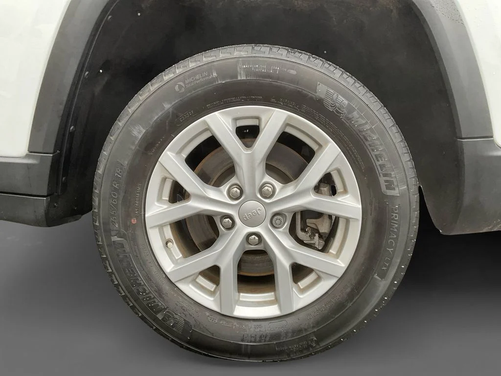 Used 2023 White Jeep Limited image 8