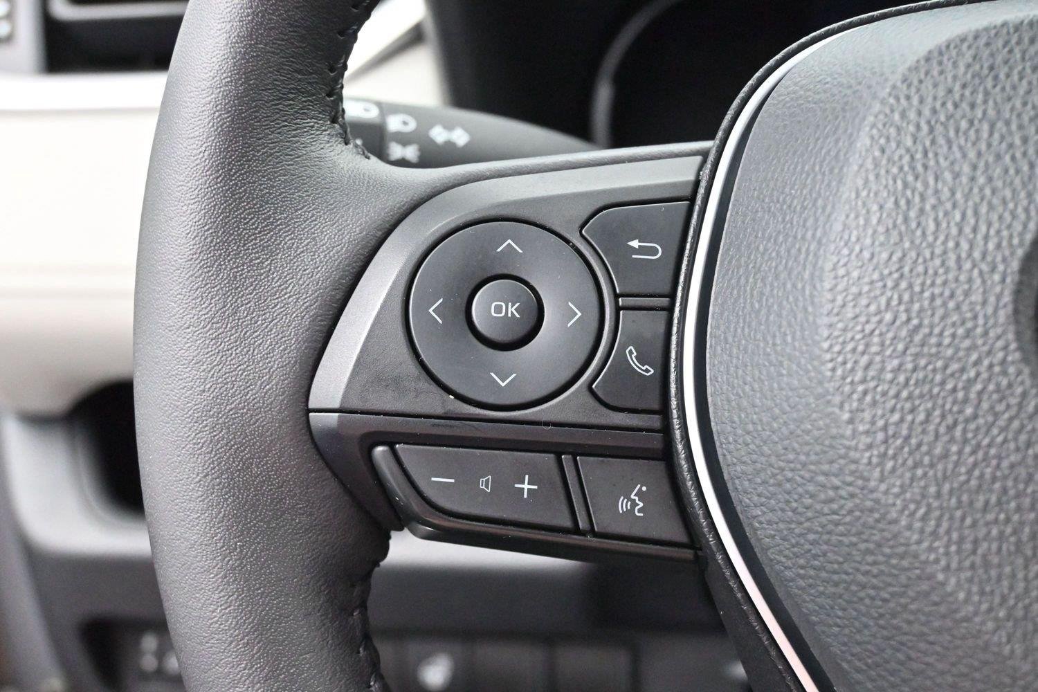 Used 2023 Silver Sky Metallic Toyota XLE image 17