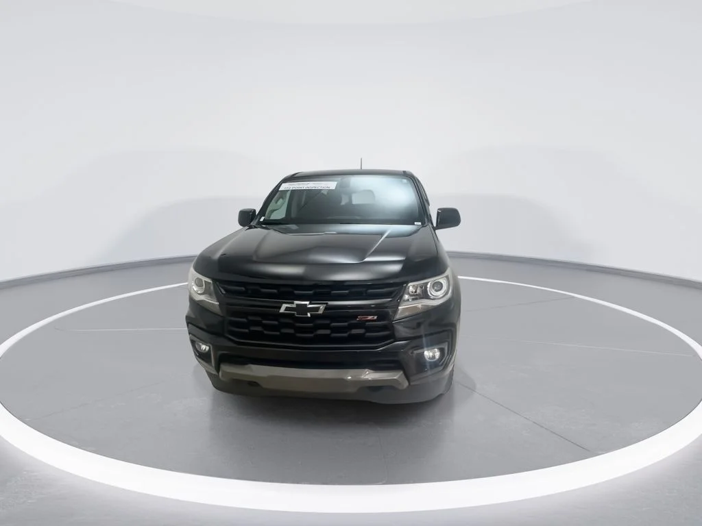 Used 2022 Black Chevrolet Z71 image 3