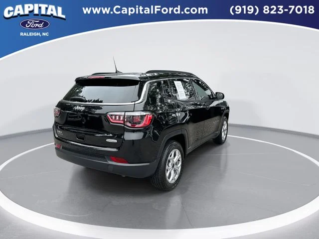Used 2025 Black Jeep Latitude image 8