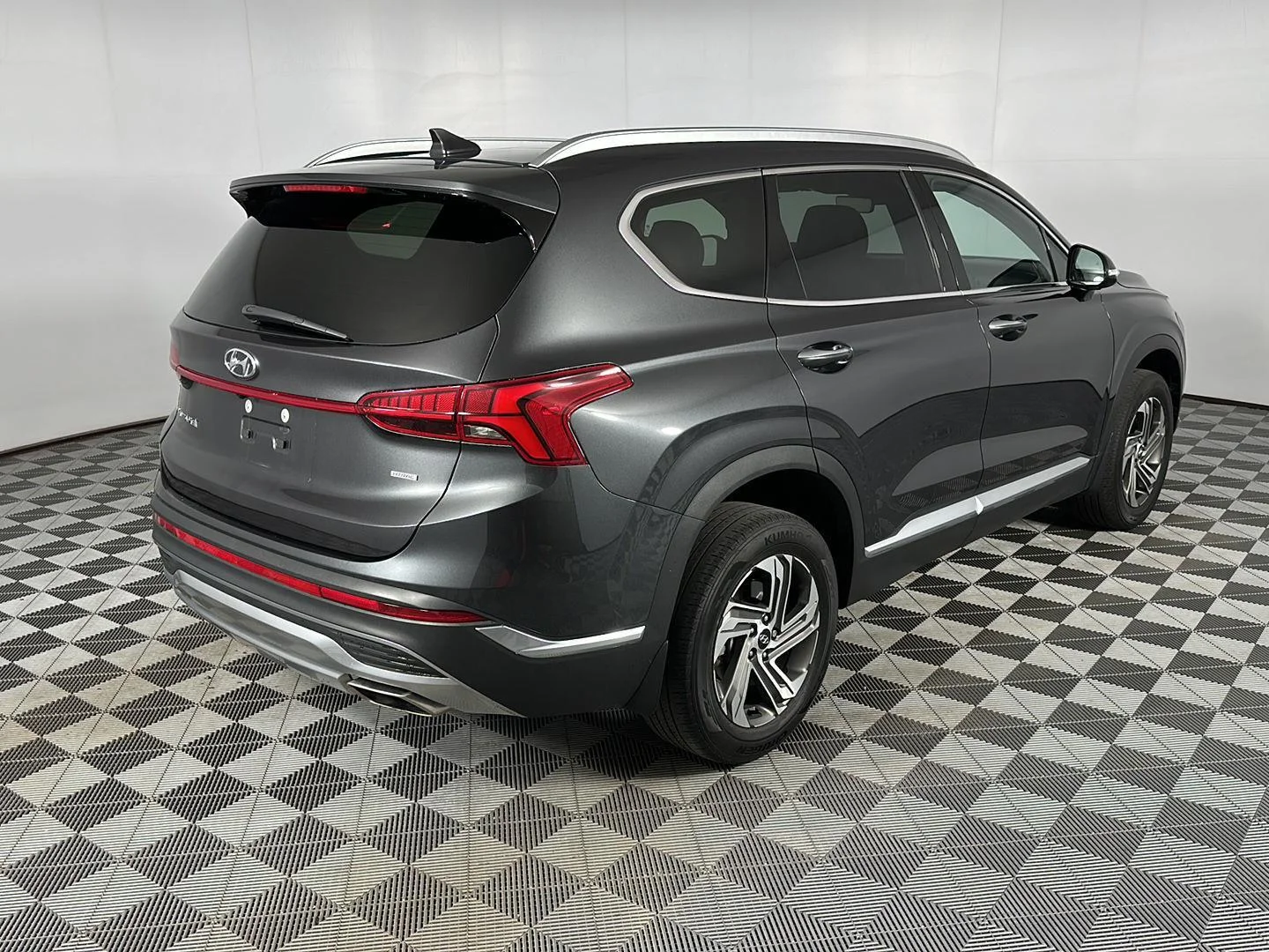 Used 2022 Portofino Gray Hyundai SEL image 5