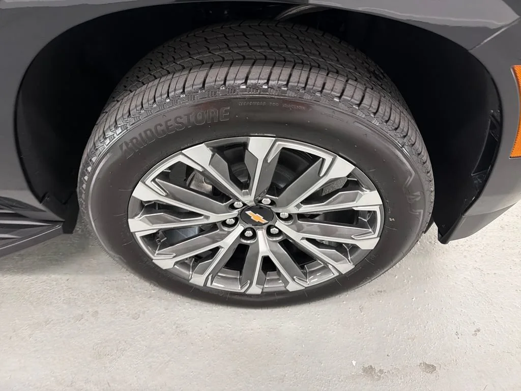 New 2026 Black Chevrolet High Country image 4