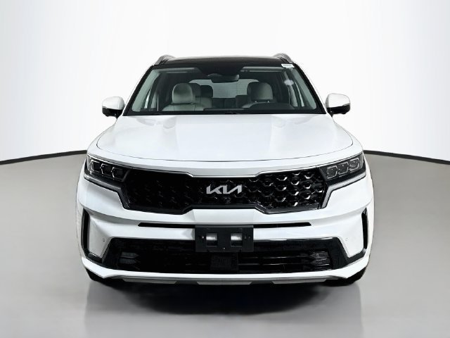 Used 2023 Snow White Pearl Kia SX Prestige image 2