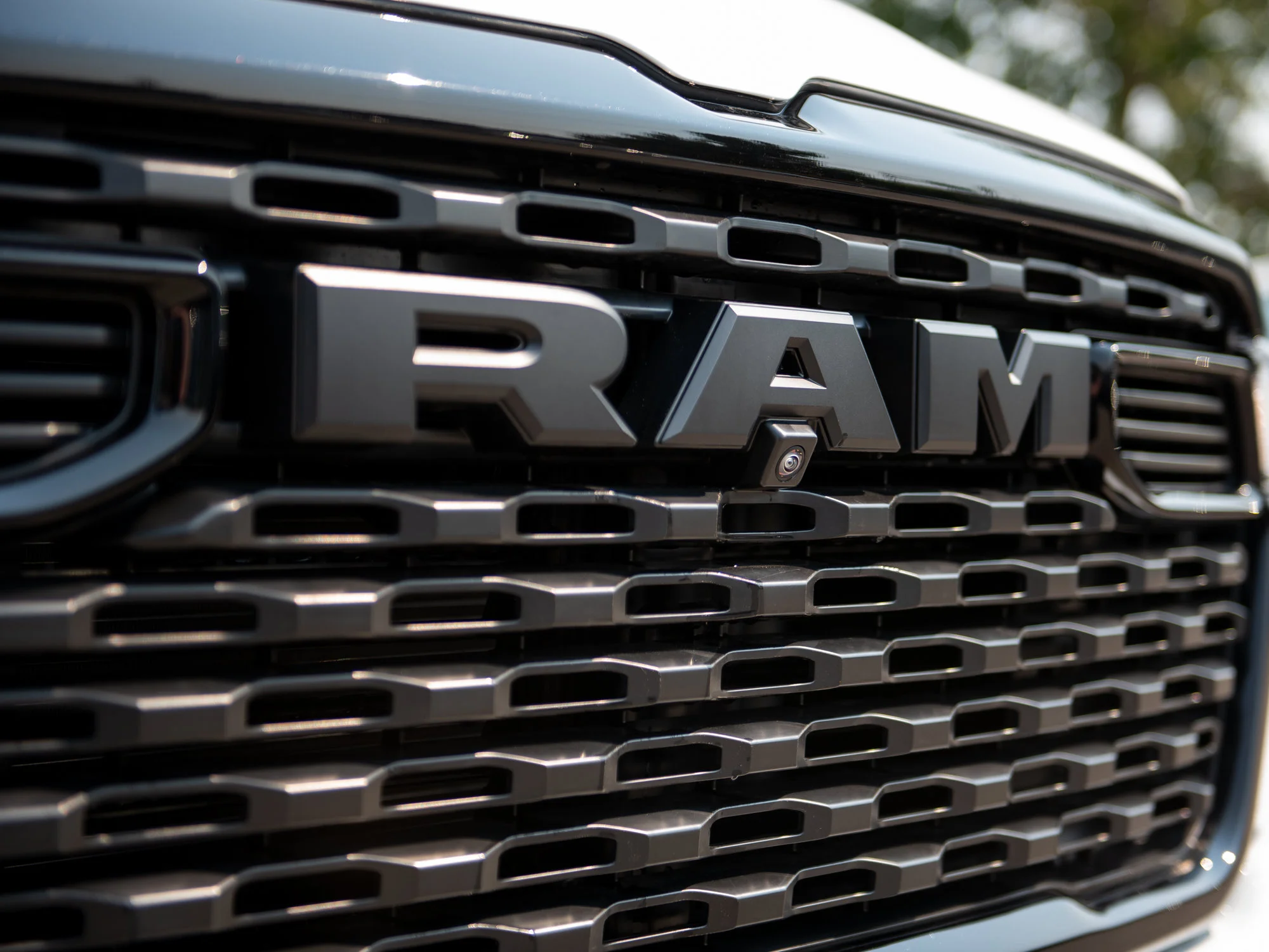 New 2026 White RAM Sport Night G/T* Crew Cab 4x4, Passenger Screen, Level 1 Equip Grp, 3.92 Rear Axle Ratio image 9
