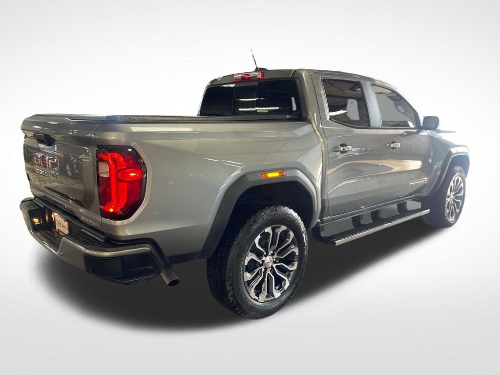 Used 2024 Silver GMC Denali image 5