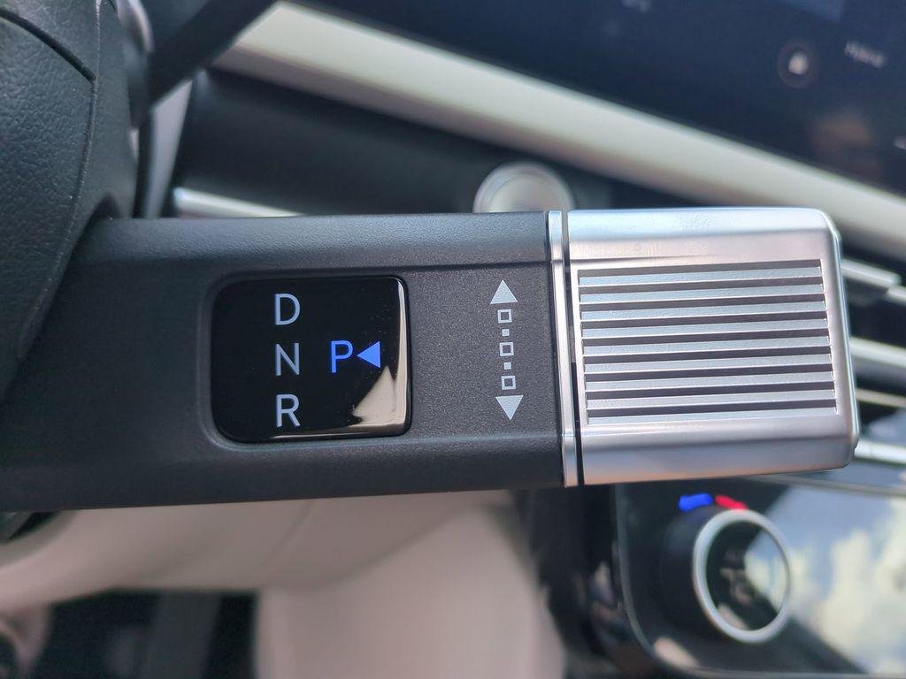 New 2026 White Hyundai SEL AWD image 22