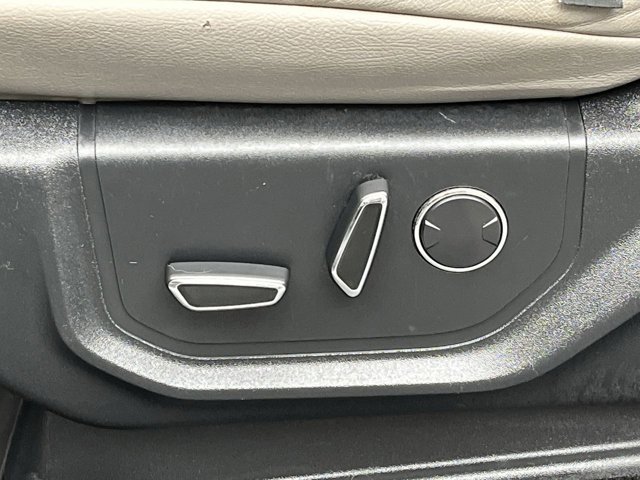 Used 2017 Ingot Silver Metallic Ford XLT image 10