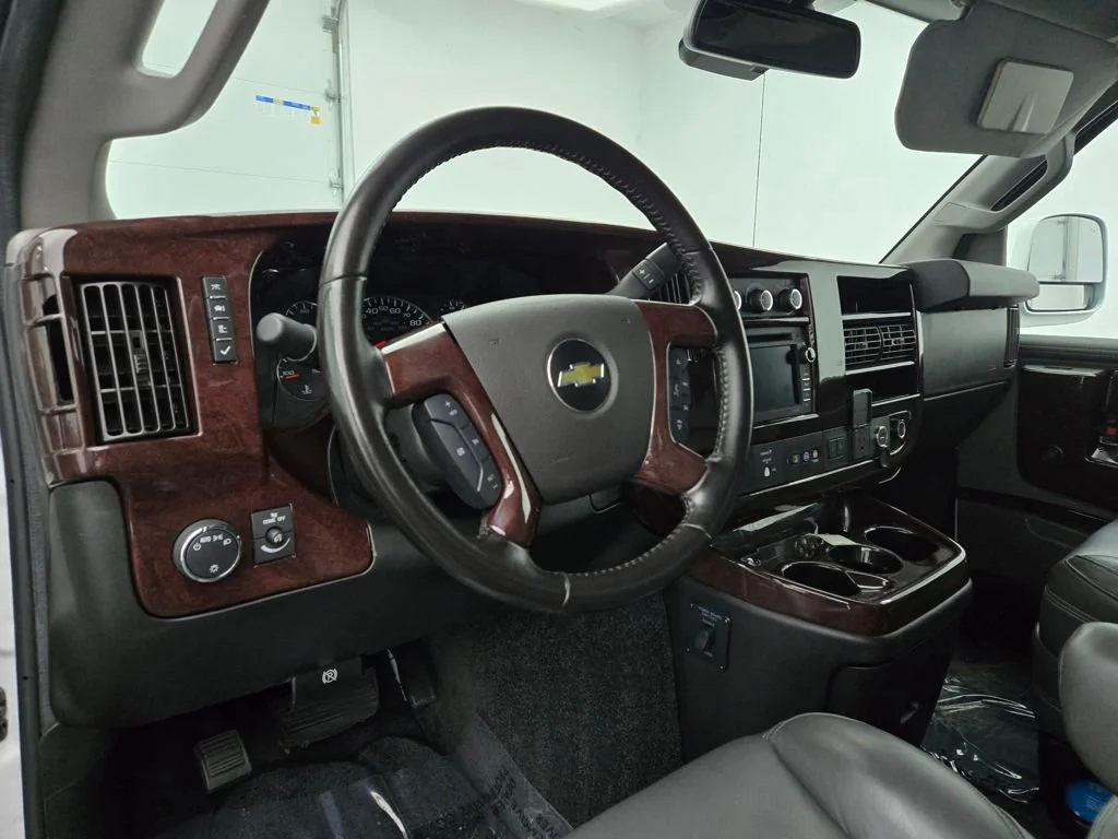 2021 Chevrolet Express Cargo Work Van - Photo 16