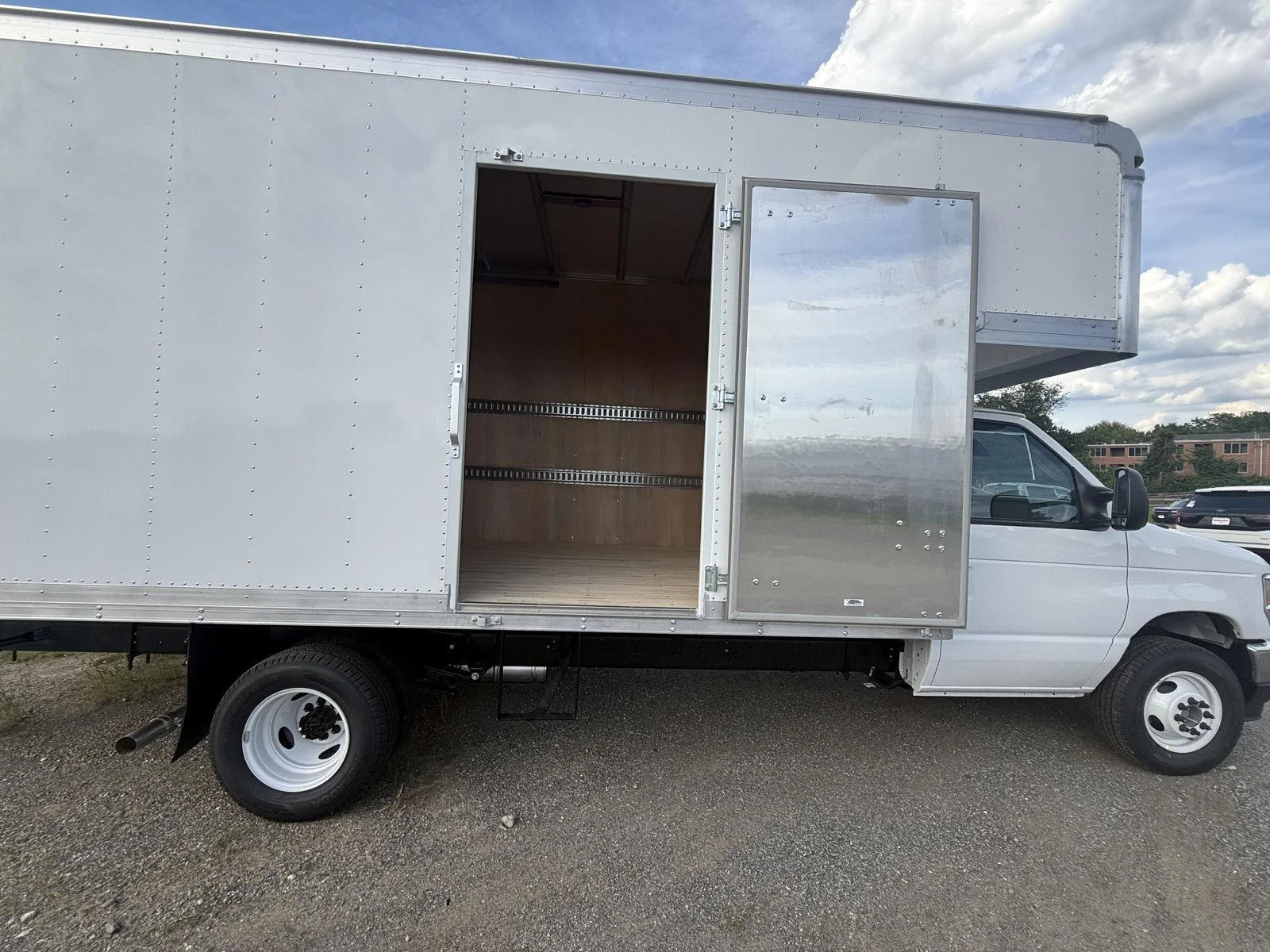 New 2027 Oxford White Ford  image 22