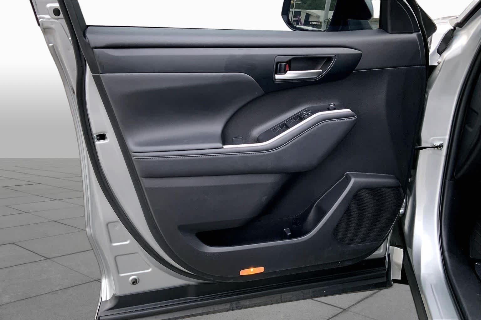Used 2023 Celestial Silver Metallic Toyota Hybrid XLE image 19