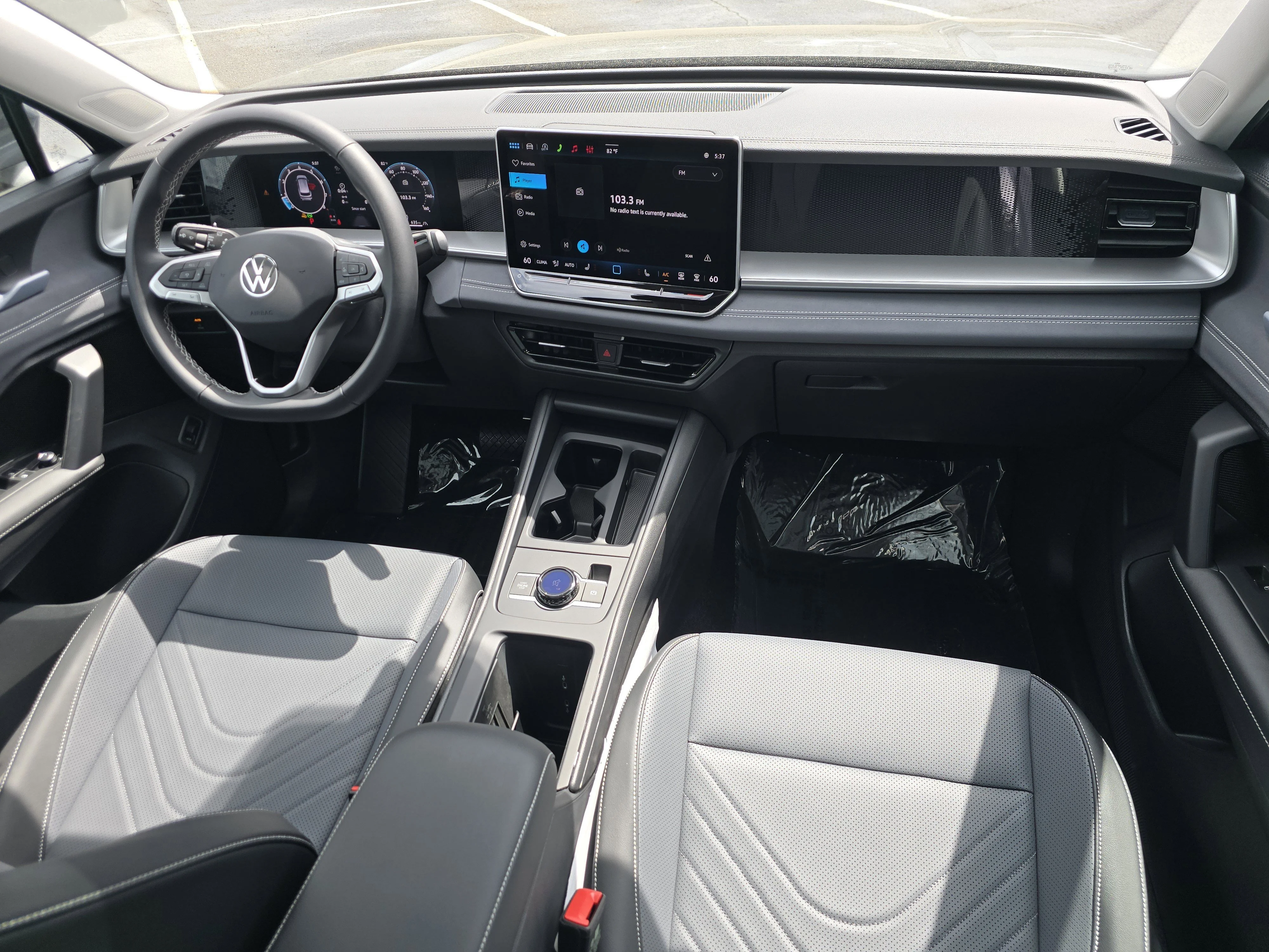 New 2026 Platinum Gray Metallic Volkswagen SE image 17