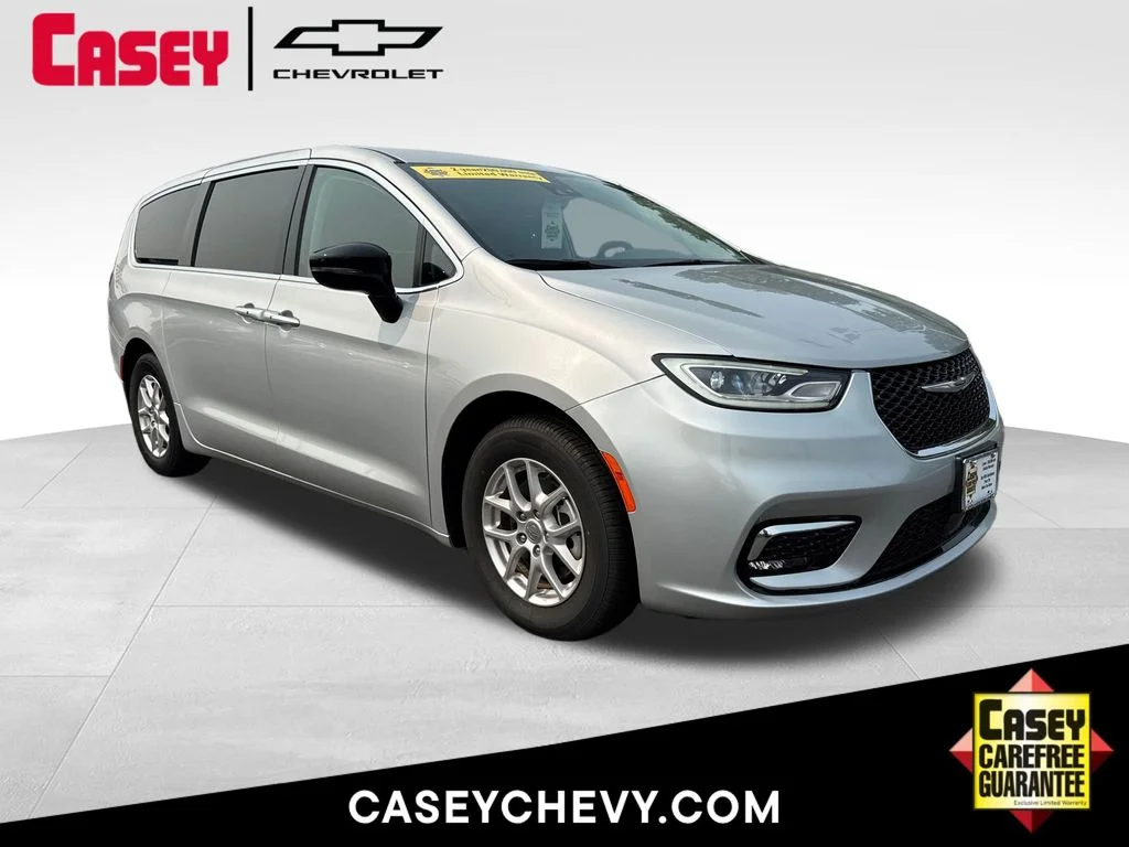 Used 2024 Silver Chrysler Touring L image 1