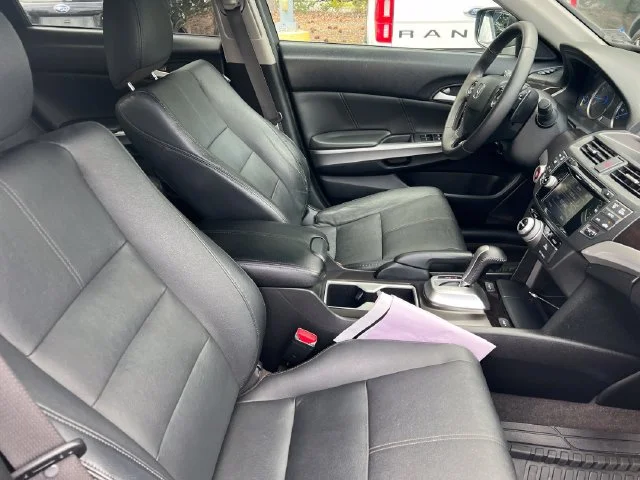 Used 2013  Honda EX-L image 30