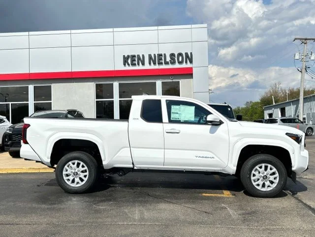 New 2026 Ice Cap Toyota SR5 image 11