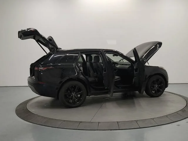 Used 2020 Black Land Rover S image 13