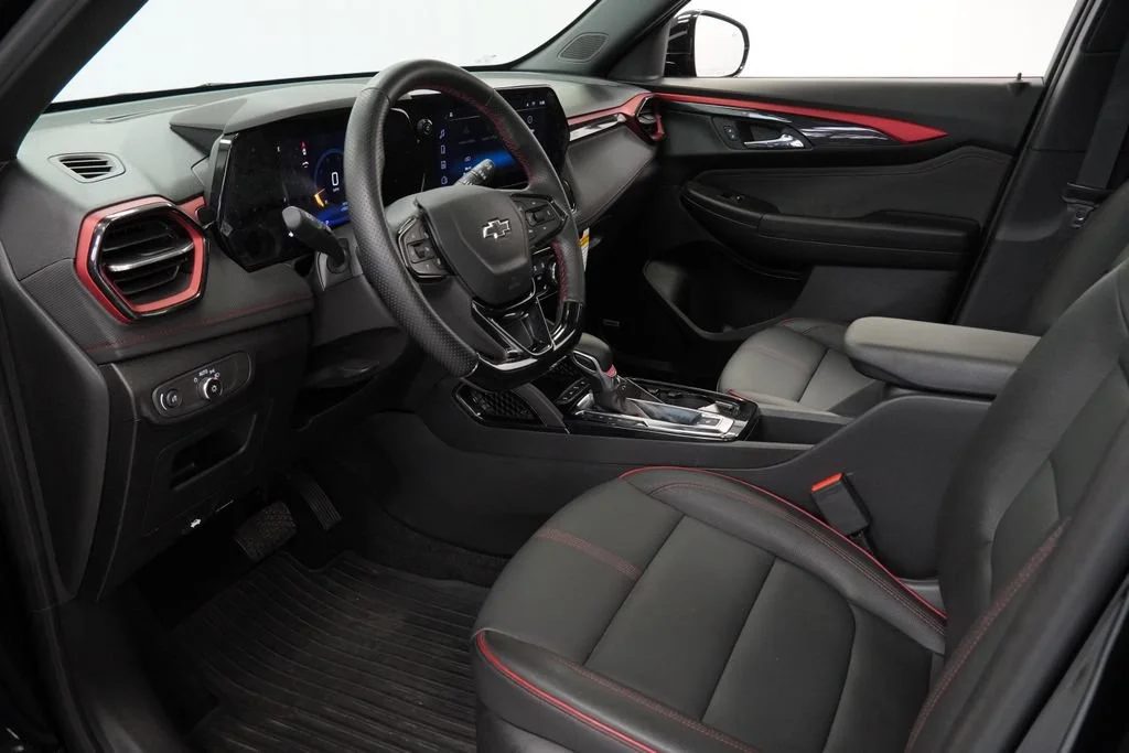 New 2026 Mosaic Black Metallic Chevrolet RS image 10