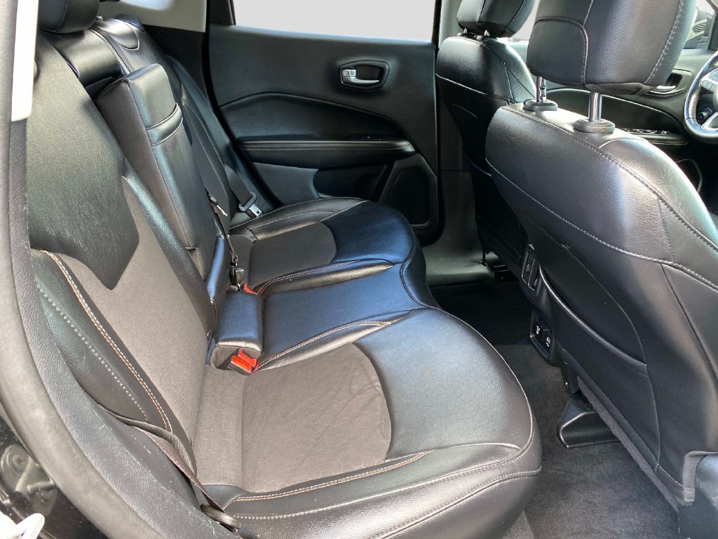 Used 2019 Black Jeep Latitude image 27