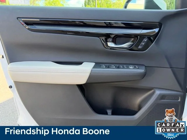Used 2024 White Honda EX-L image 14