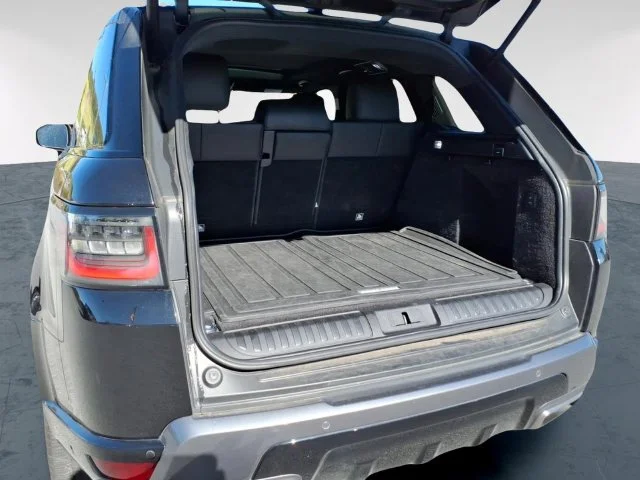 Used 2021 Black Land Rover HSE Silver Edition image 8