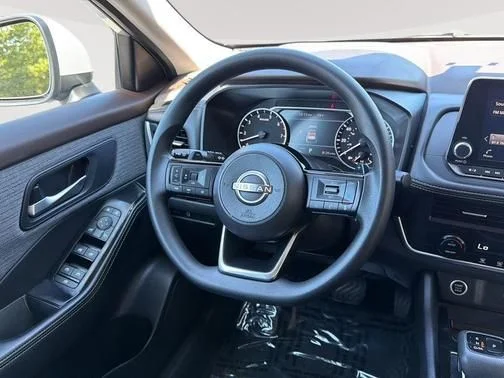 Used 2023 Silver Nissan SV image 12